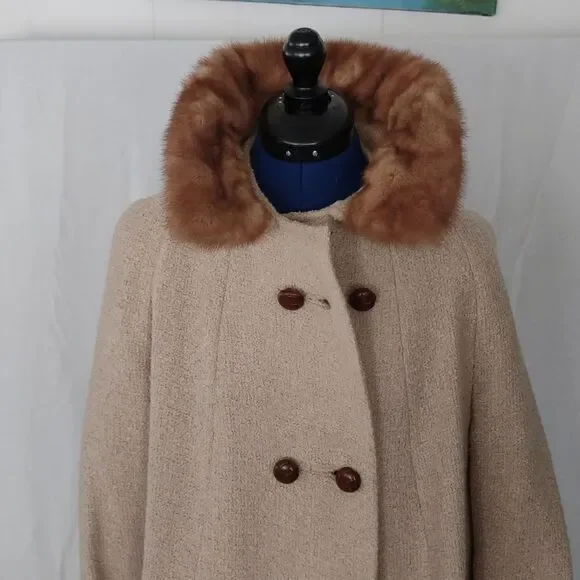 Vtg Glenbrooke Womens Wool Double Breasted winter coat with mink collar - Picture 2 of 12